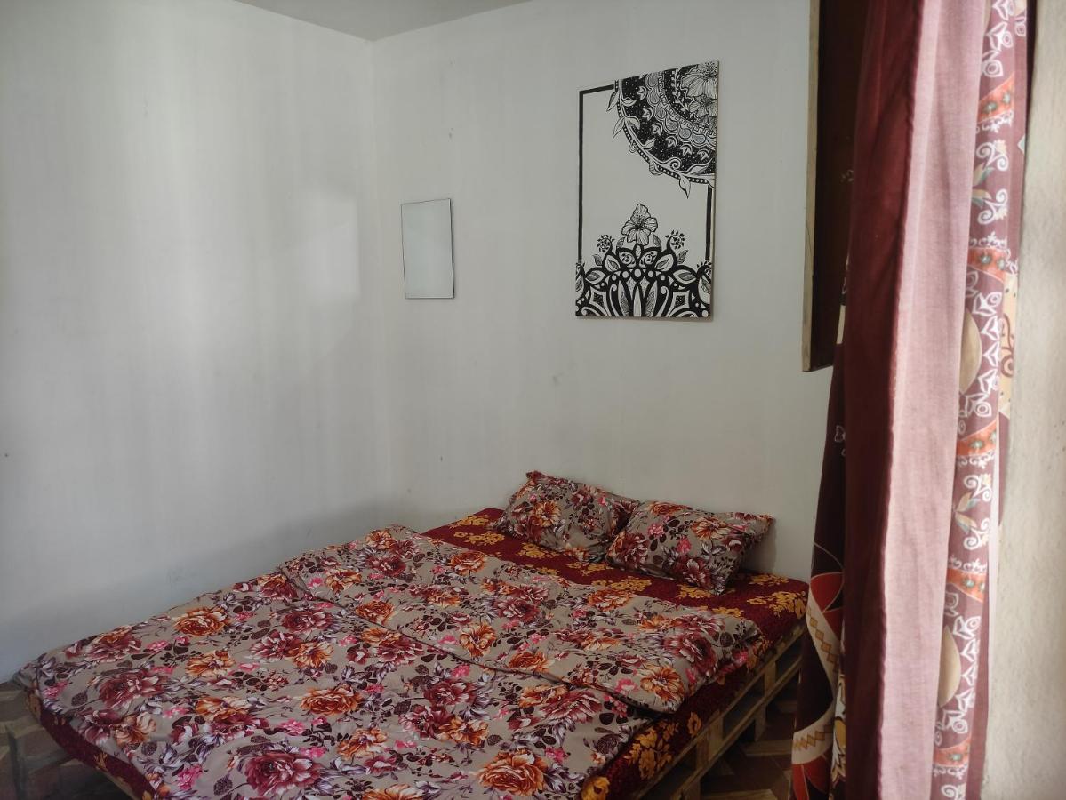 Laughing Buddha Guest House & Villa Katmandu Dış mekan fotoğraf