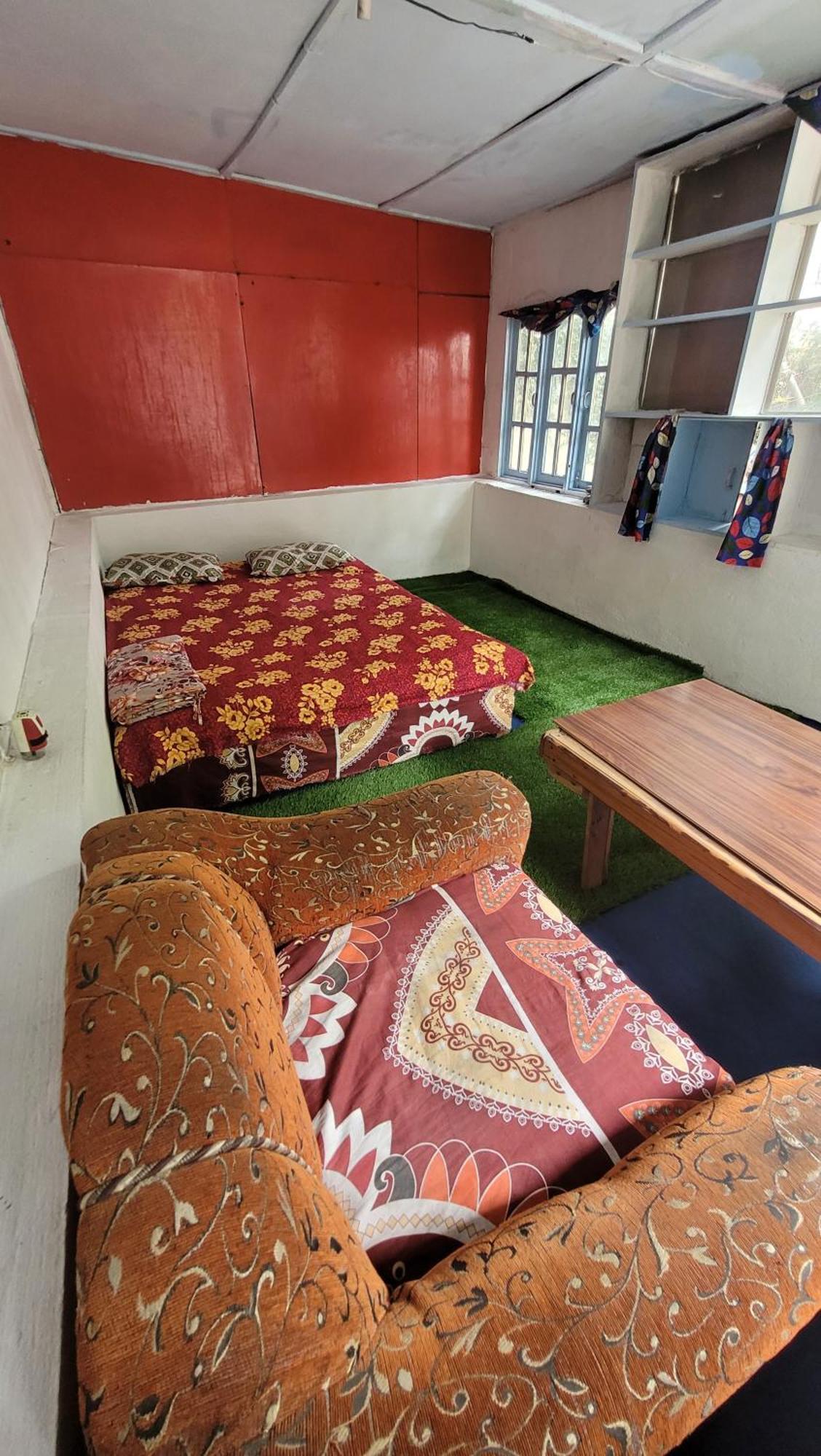 Laughing Buddha Guest House & Villa Katmandu Dış mekan fotoğraf